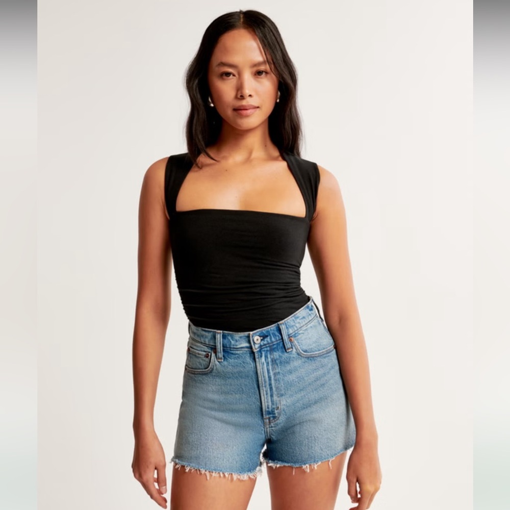 The A&F Ava Top Black S